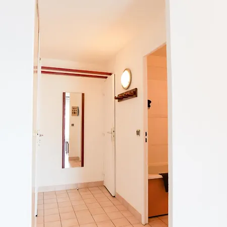 C 529 Piscine Front De