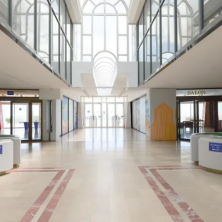 Apartament C 529 Piscine Front De *