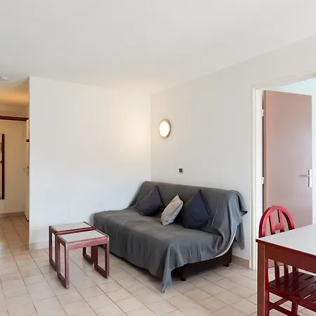 C 529 Piscine Front De *